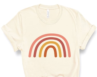 Rainbow Tee, Camiseta Abstract Rainbow, Arco Iris Neutro, Estampado Terracota, Minimalista, Mid Century Modern, BURNT ORANGE, Earthy Graphic Tee