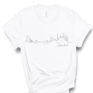 Istanbul Skyline, Istanbul Tee, Istanbul Tshirt, Istanbul T-shirt, Istanbul Shirt, Turkey Istanbul, Gift for Traveler, Wanderlust Tee, City