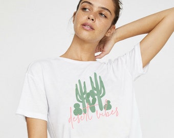 Desert Vibes Joshua Tree Camisa, Desierto Chic, Camisa del desierto, Camisa de cactus, Camisa de cactus, Camiseta de las vibraciones del desierto, Camiseta de verano, camiseta de verano