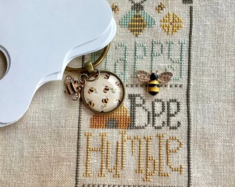 Bee Thread Keep and Needleminder set