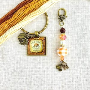 Mini-schaarhangerset met herfstgaren en kralen, handwerkaccessoires.