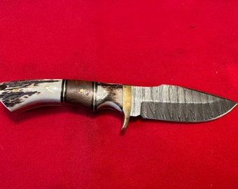9” Handmade Full Tang Damascus Hunting Knife w/ Deer Antler and Walnut Handle