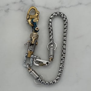 Cadena para billetera KYLINK Biker con mosquetón Ti-Bolt y doble eslabón giratorio con bujes Cal 9 mm Uno de MINI