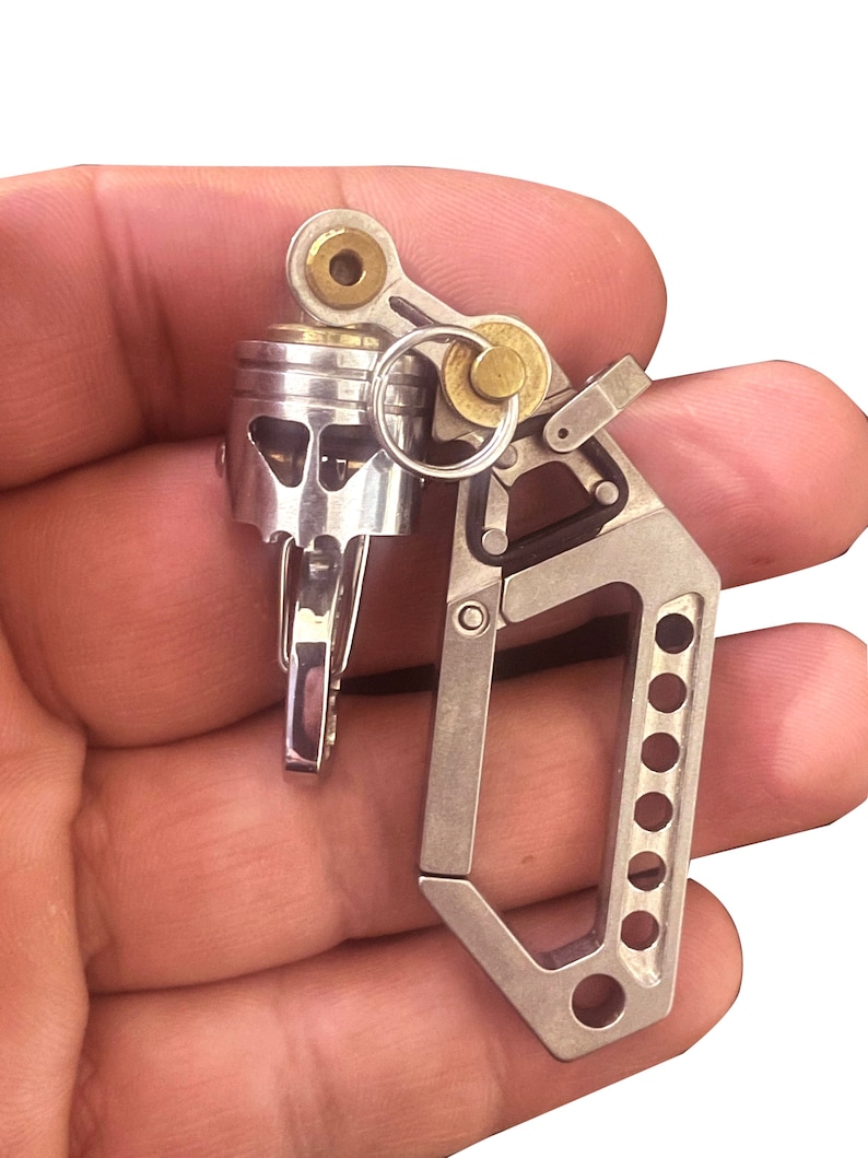 KYLIHNK Ti-Drone Carabiner/ Swivel Piston Skull Bob Car Keychain or Wallet chain image 1