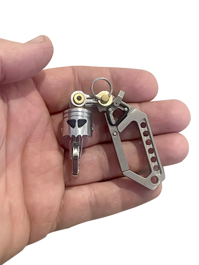 KYLIHNK Ti-Drone Carabiner/ Swivel Piston Skull Bob Car Keychain or Wallet chain image 6