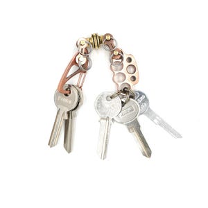 KYLINK  Key Chain Ti Swivel-II connector Ti-Drone Carabiner Swivel  Keychain Wallet chain with mini 4 finger copper pvd knuckle Pendant