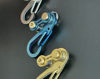 KYLINK Biker-Link Keychain - For two-wheeled addicts.  Ti- Tiny Bike-Link Connector with Carabiner Silver