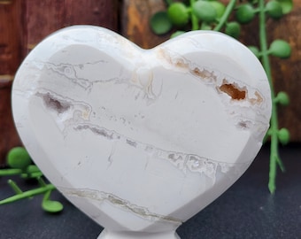 White Plume Agate Carved Standing Heart