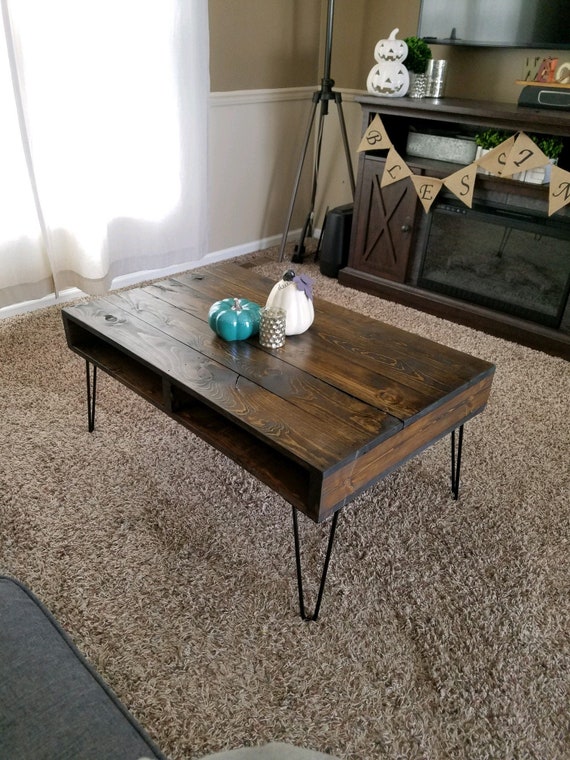 Pallet table with hairpin legs deals