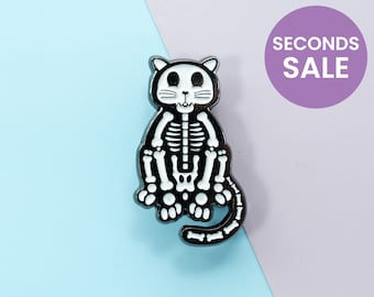 Cat Skeleton X-Ray Scan Soft Enamel Pin Seconds Sale, Creepy Cute Funny Enamel Pin, Emo Punk Pin, Kawaii Goth Pin, Halloween Pin