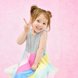 Sommer Regenbogen Tank Twirl Milch Seidenkleid