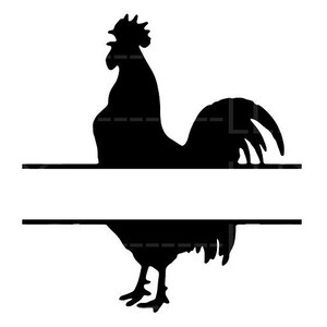 以下が含まれることがあります： 鶏の黒いシルエット。特徴的なとさかと尾羽が描かれています。デザインには2本の水平線が含まれており、テキスト用のスペースがあります。鶏は横向きに描かれており、様々なクラフトプロジェクトに適しています。