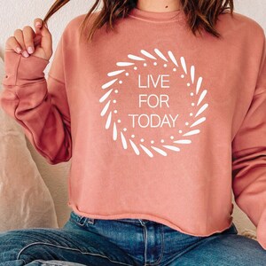 Live for today SVG | Wreath svg | Inspirational quote svg | Motivation quote svg | Good vibes svg | Happy svg | Positive svg, Home decor svg