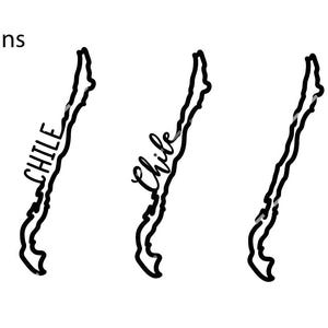 Könnte beinhalten: Drei schwarz-weiße Designs des Landes Chile. Zwei Designs haben das Wort "CHILE" in einer Schriftart geschrieben. Das dritte Design ist die Umrisse des Landes ohne Text. Die Worte "3 designs" stehen über den Designs.