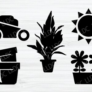 Puede incluir: Conjunto de clipart de silueta en blanco y negro de art&iacute;culos de jardiner&iacute;a y cuidado del c&eacute;sped. El conjunto incluye una cortadora de c&eacute;sped, una planta en maceta, una maceta de flores con dos flores y un sol.