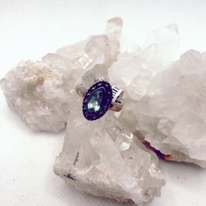 Gorgeous Rings Crystal Blue Topaz Sterling Silver Ring SIZE 7