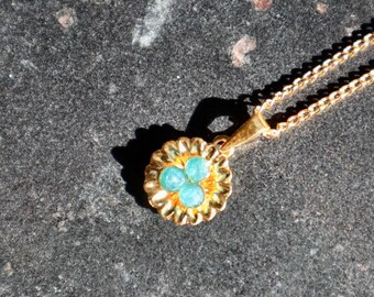 Blue Apatite Minimalist Sunflower Vintage Renewed 1970s Gold Tone Pendant Necklace