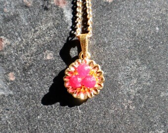 Dyed Pink Alabaster Minimalist Sunflower Vintage Renewed 1970s Gold Tone Pendant Necklace