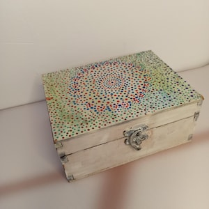 Vintage wooden box - a box for jewelry and trinkets. Hand painted