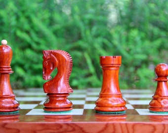 Hand made Zagreb Chess Pieces in African Padauk and Boxwood - 4"