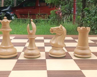 Heavily Weighted Centurian Chess Pieces in Rosewood and Boxwood-4.0"