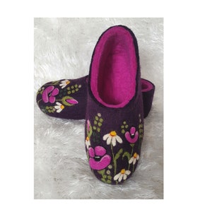 Woolen felted Slippers with fuschia poppies,house shoes