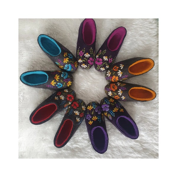 Ecofriendly natural Felted Slippers with colourfull anemone,hause shoes with leather sole,pure wool slippers