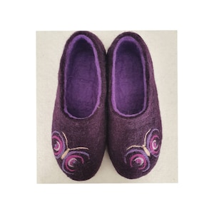 Woollen natural Felted Slippers with butterflies,house shoes