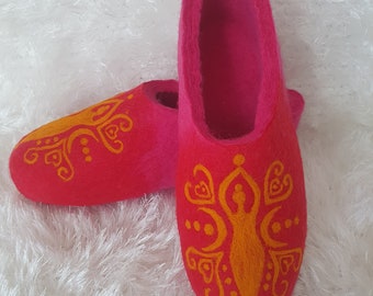 Wollen natural Felted yoga Slippers with goddess,house shoes with leather sole