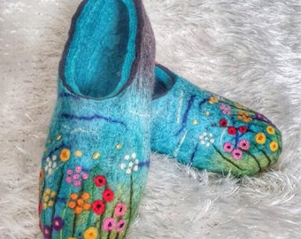 Ecofriendly natural Felted Slippers with flowers,house shoes with leather sole
