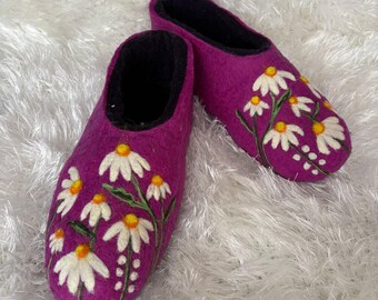 Felted Wool Slippers: Eco-Friendly House Shoes with Leather Sole