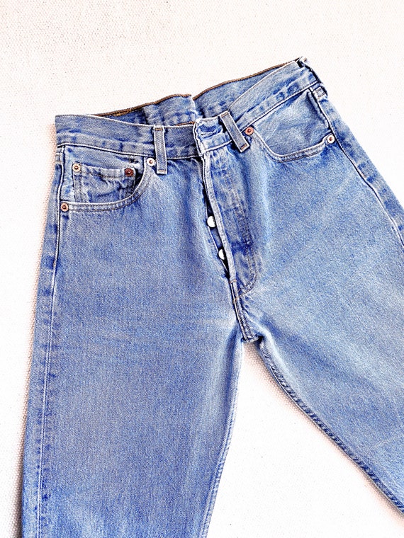 vintage Levis 501 27 Waist Jeans 90s
