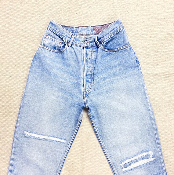 levis 901 high waisted jeans