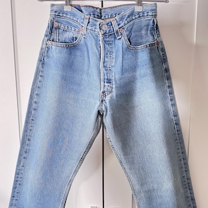 Levis 501 vintage Jeans 90s 30” Waistband Vtg.tag W32 L30 high waisted straight leg