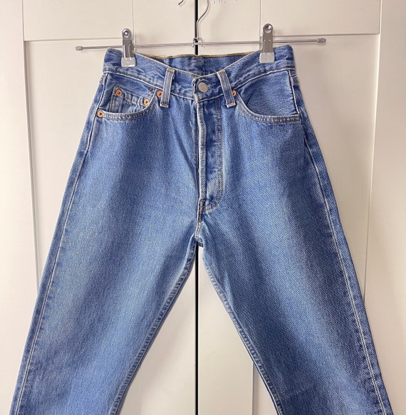 Vintage Levis 501 26 Waist JEANS 90s