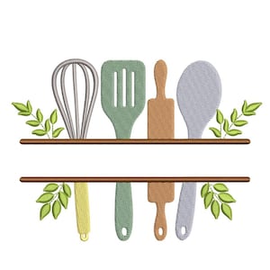 Peut inclure: Un design de monogramme divisé avec un fouet, une spatule, un rouleau à pâtisserie et une louche avec des feuilles vertes de chaque côté.