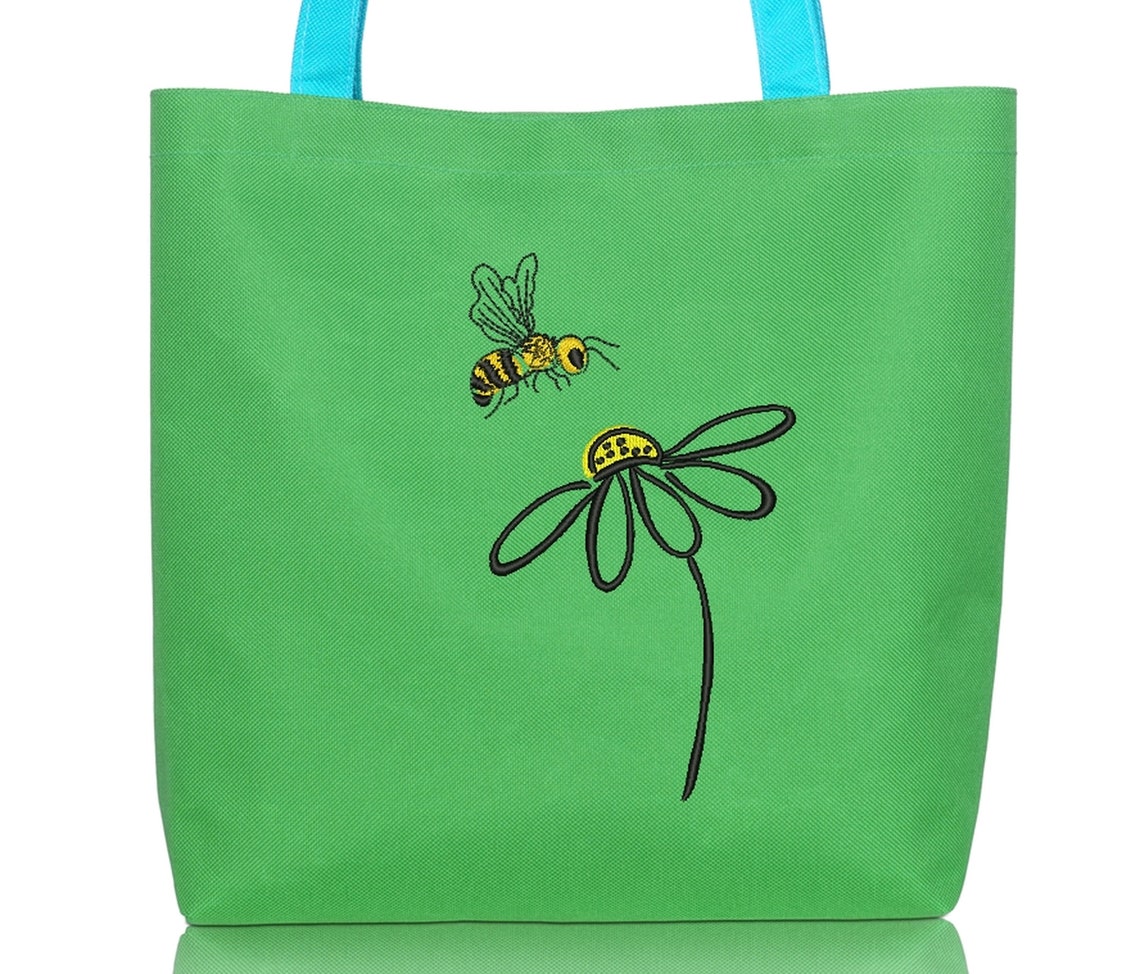 Bee and daisy embroidery design 5 sizes instant download  etsy Bee and daisy embroidery design 5 sizes instant download  etsy