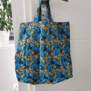 Reusable foldable shopping bag Feuilles bleues