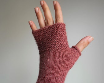 Dusty rose wool fingerless gloves for woman