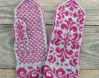 Floral gray and pink wool mittens