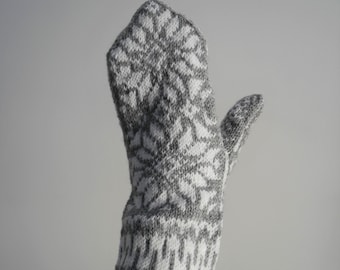 Gray wool mittens, women mittens, Norvegian knits, Traditional mittens, winter gloves