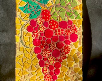 Red grapes glass mosaic, grapes mosaic, kitchen mosaic, fruit garden mosaic, mosaic gift idea, housewarming mosaic art, small cute mosaic