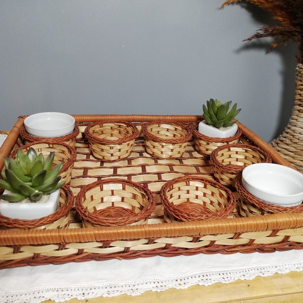 Plateau en osier / Plateau apéritif / Plateau rotin / Rattan tray / Plateau à compartiments