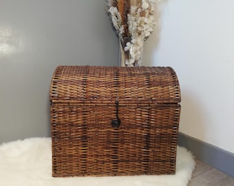 Rieten kist / Houten kist / Rotan kist / Koffer van riet en smeedijzer / Opbergmeubel