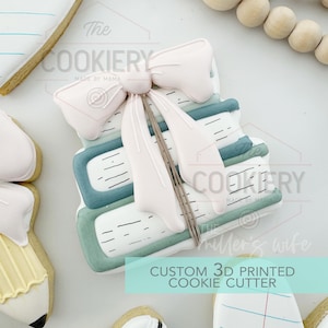 Cortador de galletas con forma de pila de libros y lazo - Vuelta al cole - Cortador de galletas impreso en 3D - TCK52163
