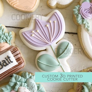 Hand Drawn Flower Cookie Cutter - Flower and Leaves Cookie Cutter - 3D Printed Cookie Cutter - TCK48134