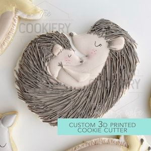 Hedgehog and Baby Cookie Cutter - Mother&#39;s Day Cookie Cutter - 3D Printed Cookie Cutter - TCK19126