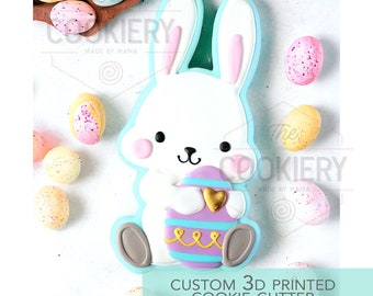 Bunny Holding Easter Egg Cookie Uitsteker, Paashaas Uitsteker, 3D-geprinte Uitsteker - TCK13209