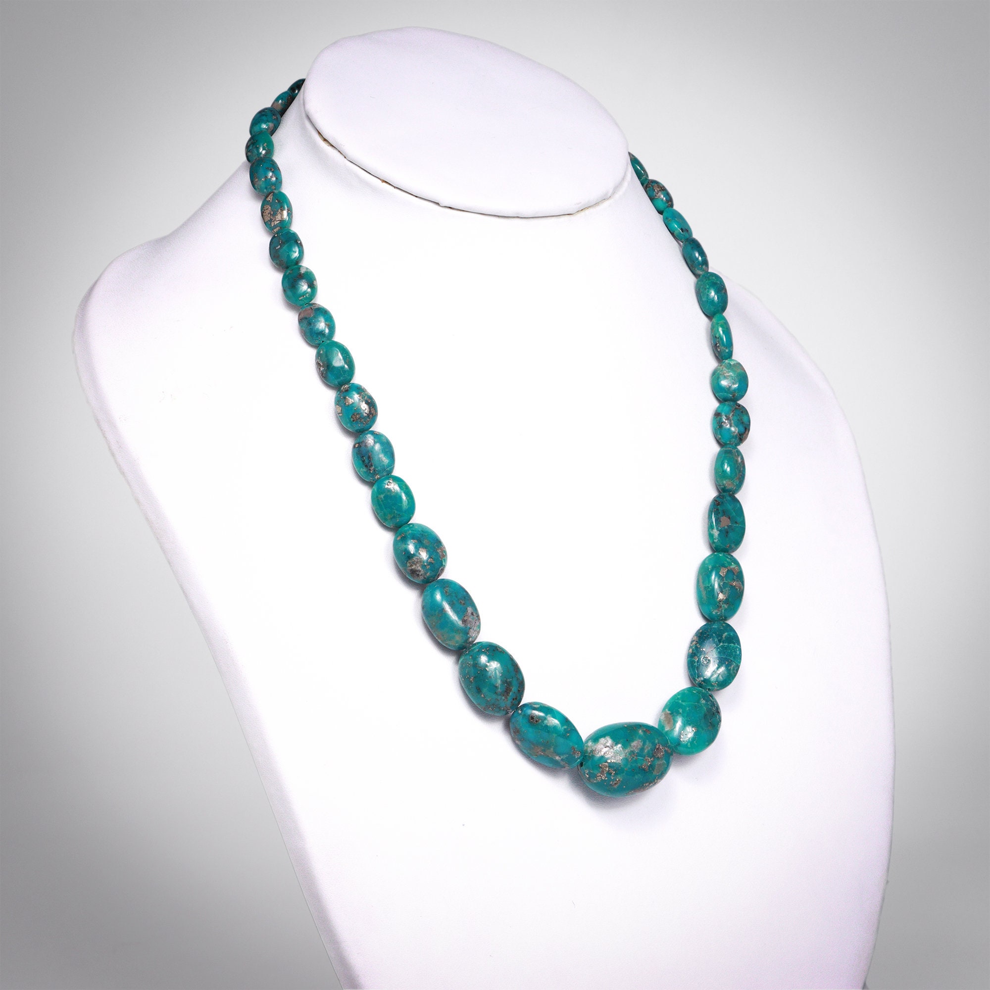 Collier Turquoise Naturelle - 340 Carats - 3 Rangs 6 Mm - Inclusions Cuivre - Fabriqué En France