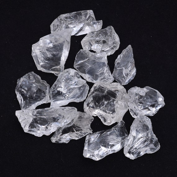 Pierres précieuses naturelles blanches minérales en quartz - Pierre  précieuse naturelle - Pierre précieuse de guérison - Cristal de guérison -  Taille : 70 à 90 g - Minéraux (150 à 170 g) : : Hygiène et Santé